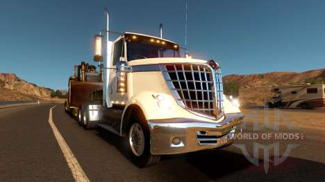 International LoneStar dans le trafic pour American Truck Simulator