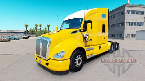Haut-Port Vale, die auf dem gelben Traktor Kenwo für American Truck Simulator