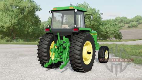 John Deere 4440〡il y a deux roues arrière pour Farming Simulator 2017