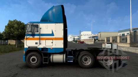 Freightliner FLB Tractor pour Euro Truck Simulator 2
